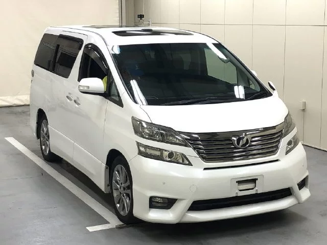 Toyota Vellfire Лот № 2011