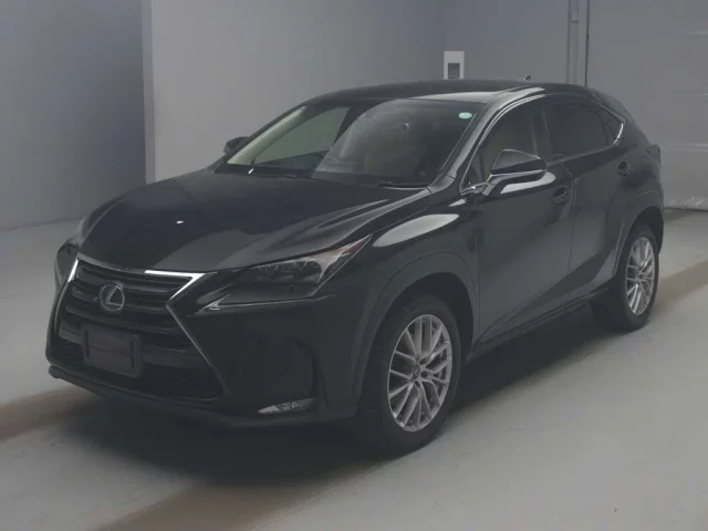 Lexus NX I