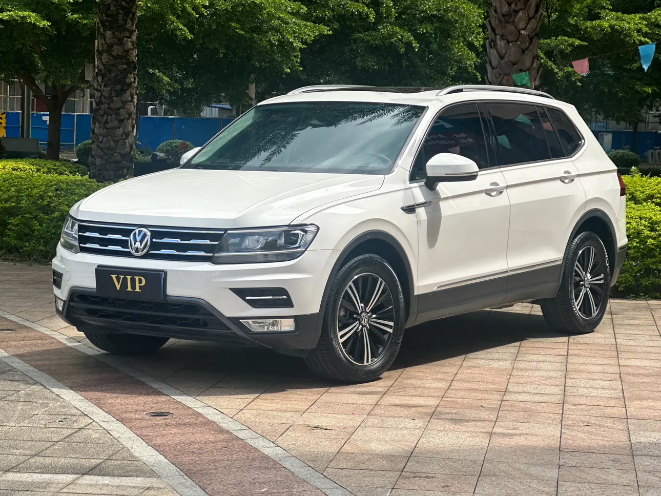Volkswagen Tiguan L №19814049 2019