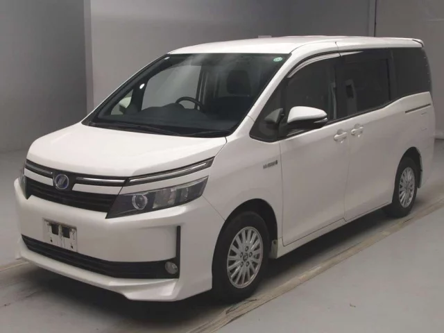 Toyota Voxy Лот № 80639 2014