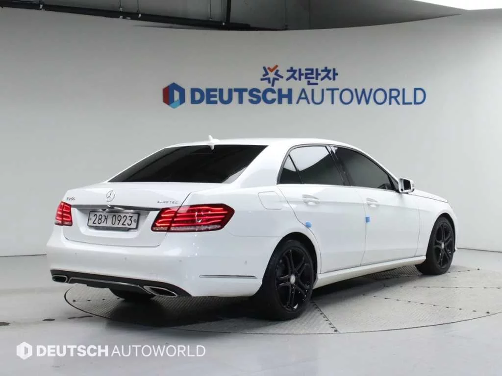 Mercedes-Benz E-Класс 2015