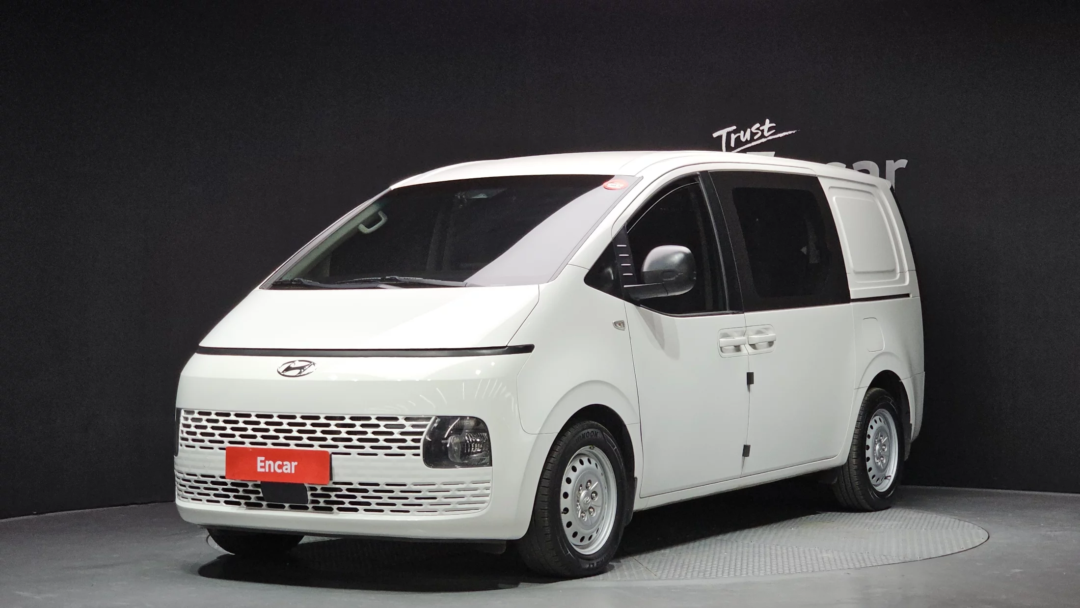 Hyundai Staria Cargo 5-Seater Smart 2022