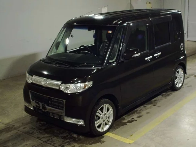Daihatsu Tanto Лот № 2009