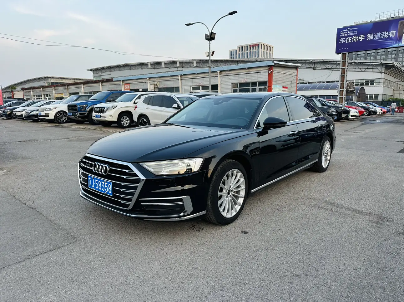 Audi A8 IV (D5)