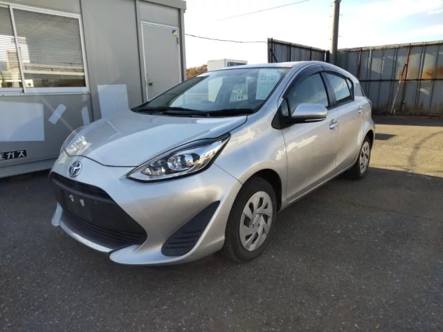 Toyota Prius IV (XW50)