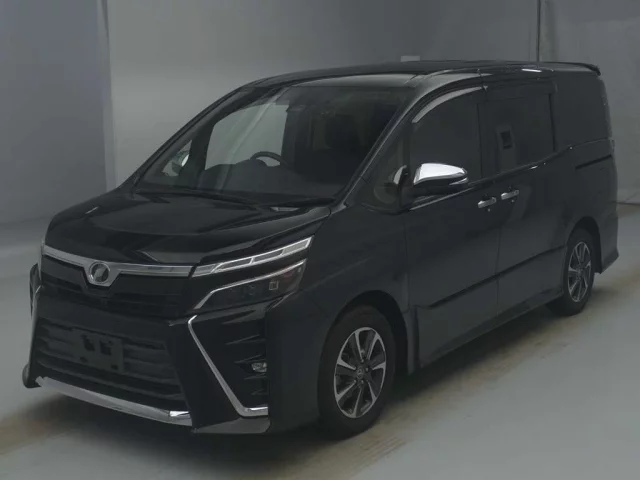 Toyota Voxy Лот № 72097 2018