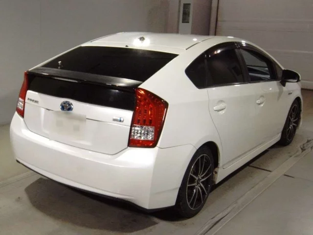 Toyota Prius Лот № 2013