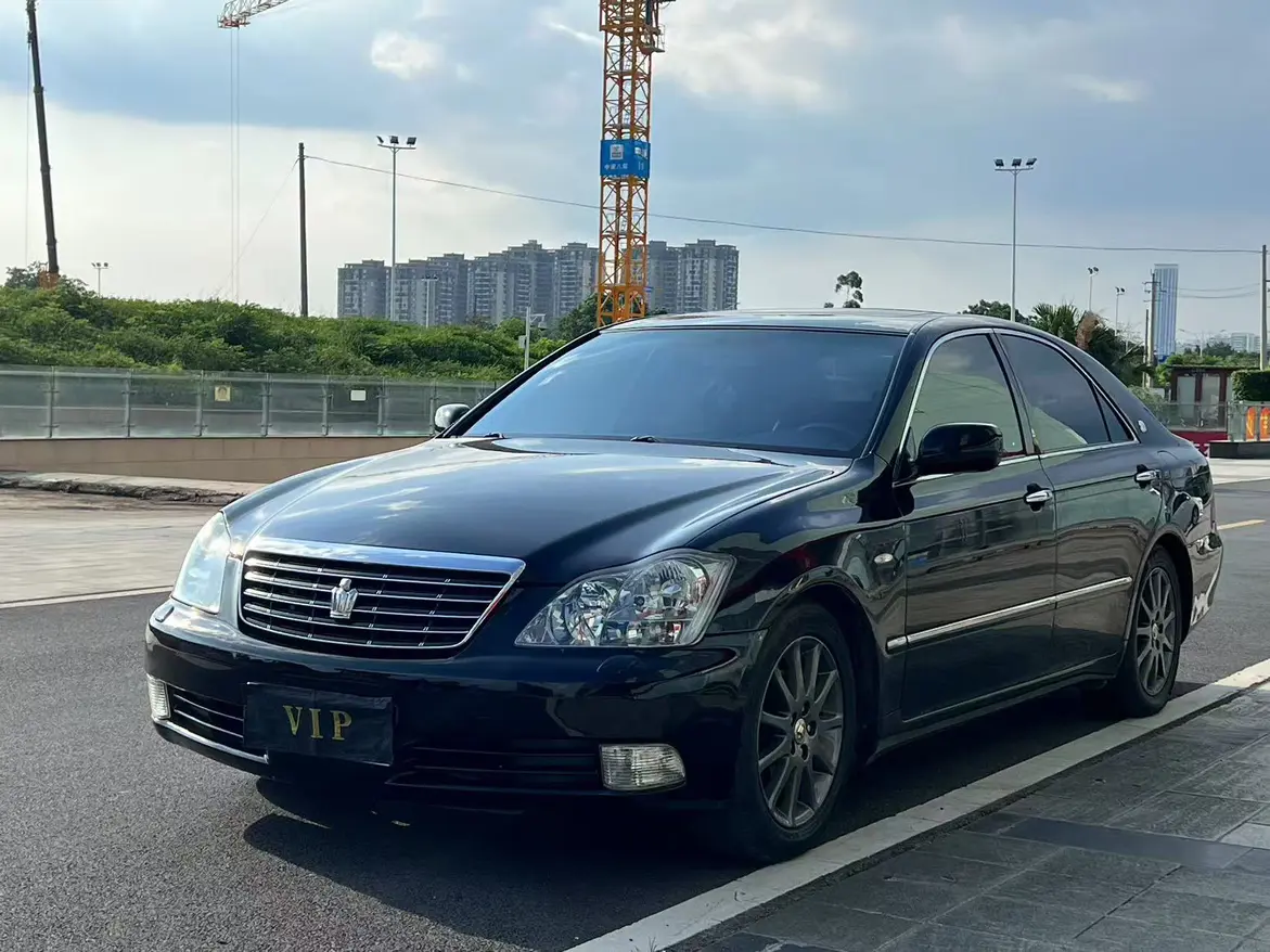 Toyota Crown XS10