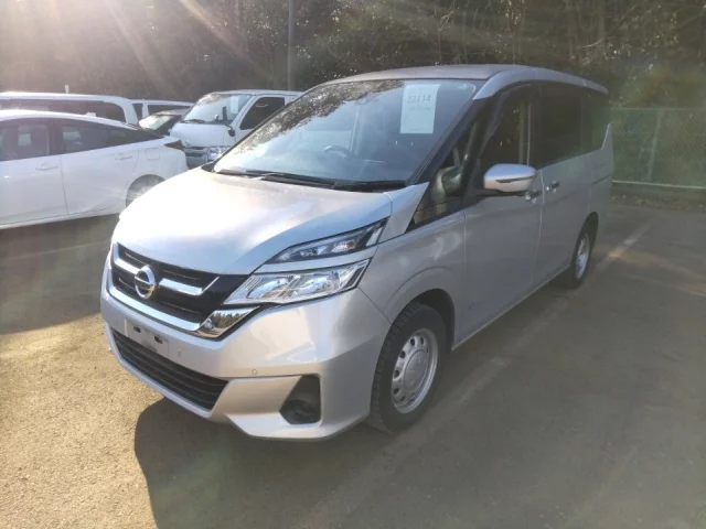 Nissan Serena Лот № 22114 2017