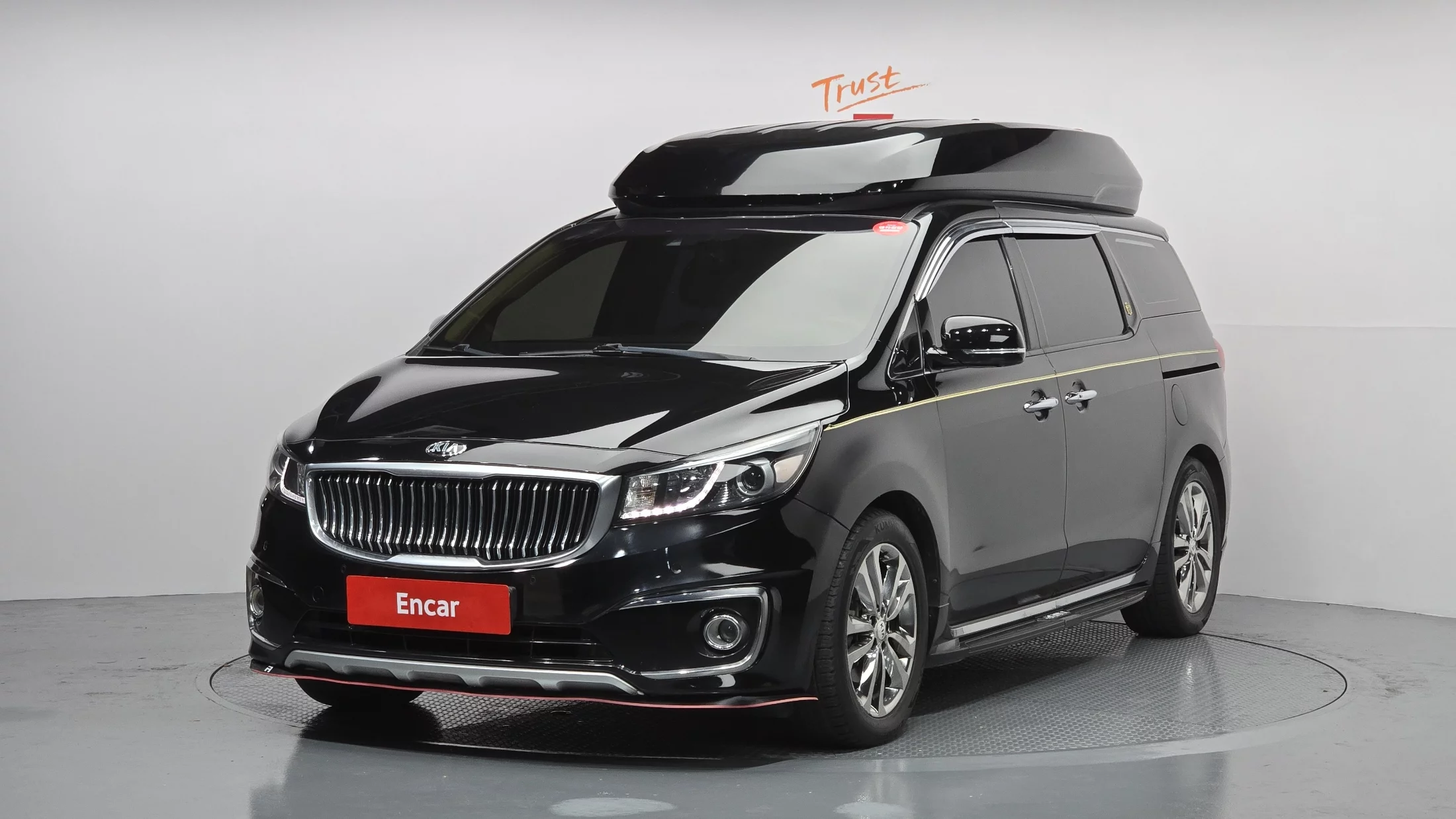 Kia Carnival 9-Seater Hi-Limousine Noblesse 2016