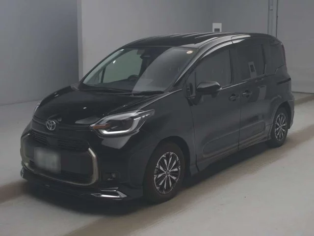 Toyota Sienta Лот № 22101 2023