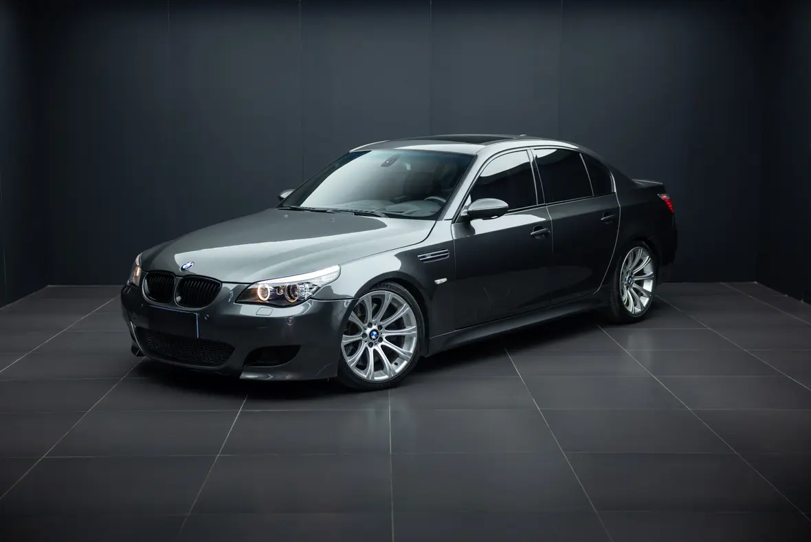 BMW M5 IV (E60/E61)