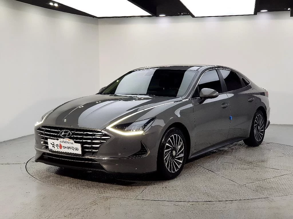 Hyundai Sonata Premium Family, Гибрид 2020