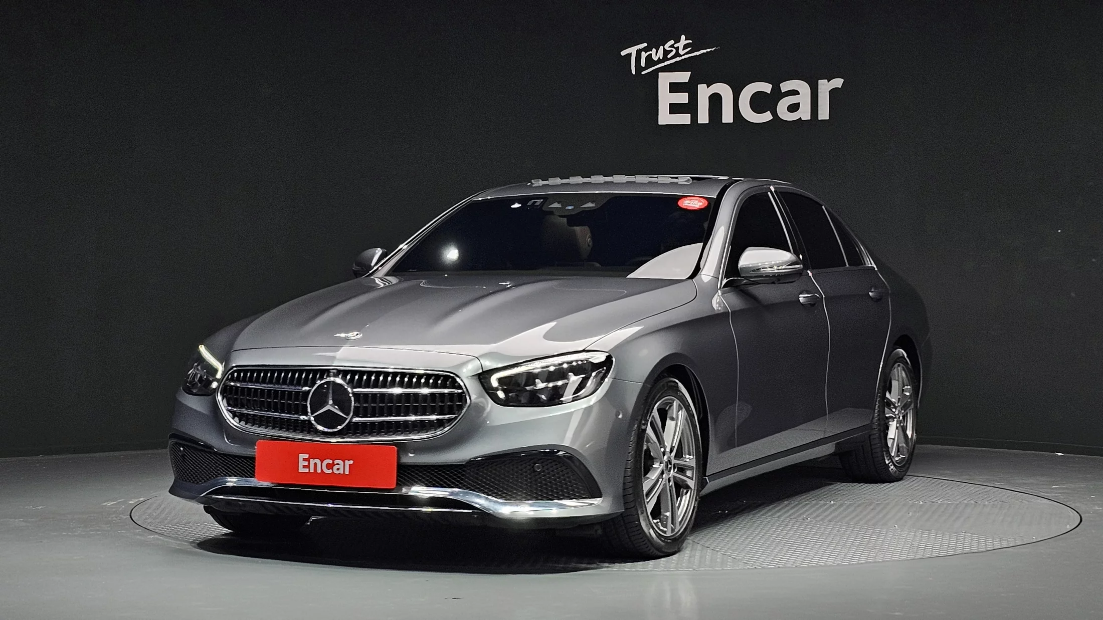 Mercedes-Benz E-Класс 2023