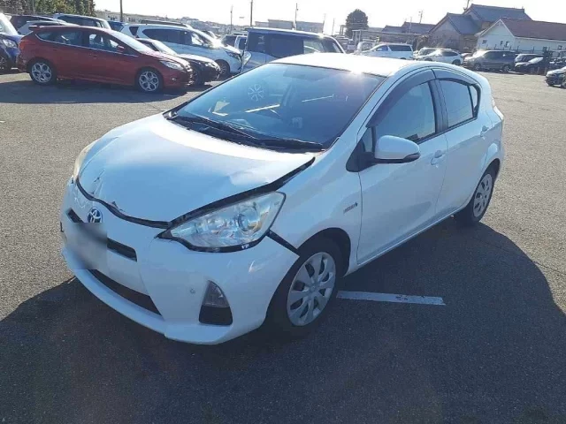 Toyota Aqua Лот № 75089 2013