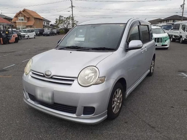 Toyota Sienta Лот № 75045 2008