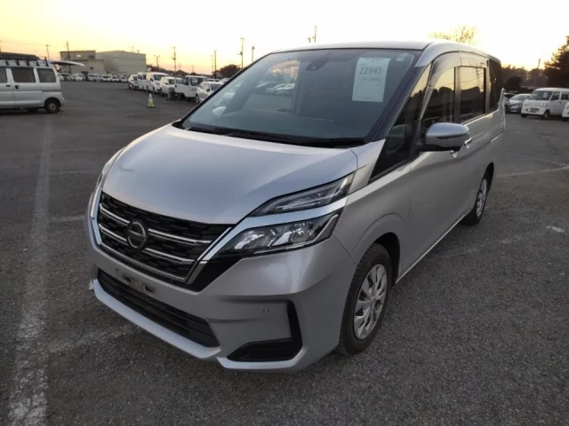 Nissan Serena Лот № 22945 2020