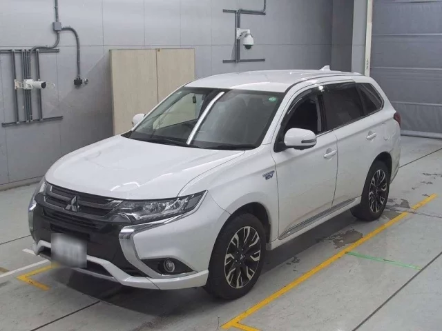 Mitsubishi Outlander Phev Лот № 30611 2015