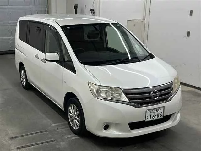Nissan Serena Лот № 90234 2013