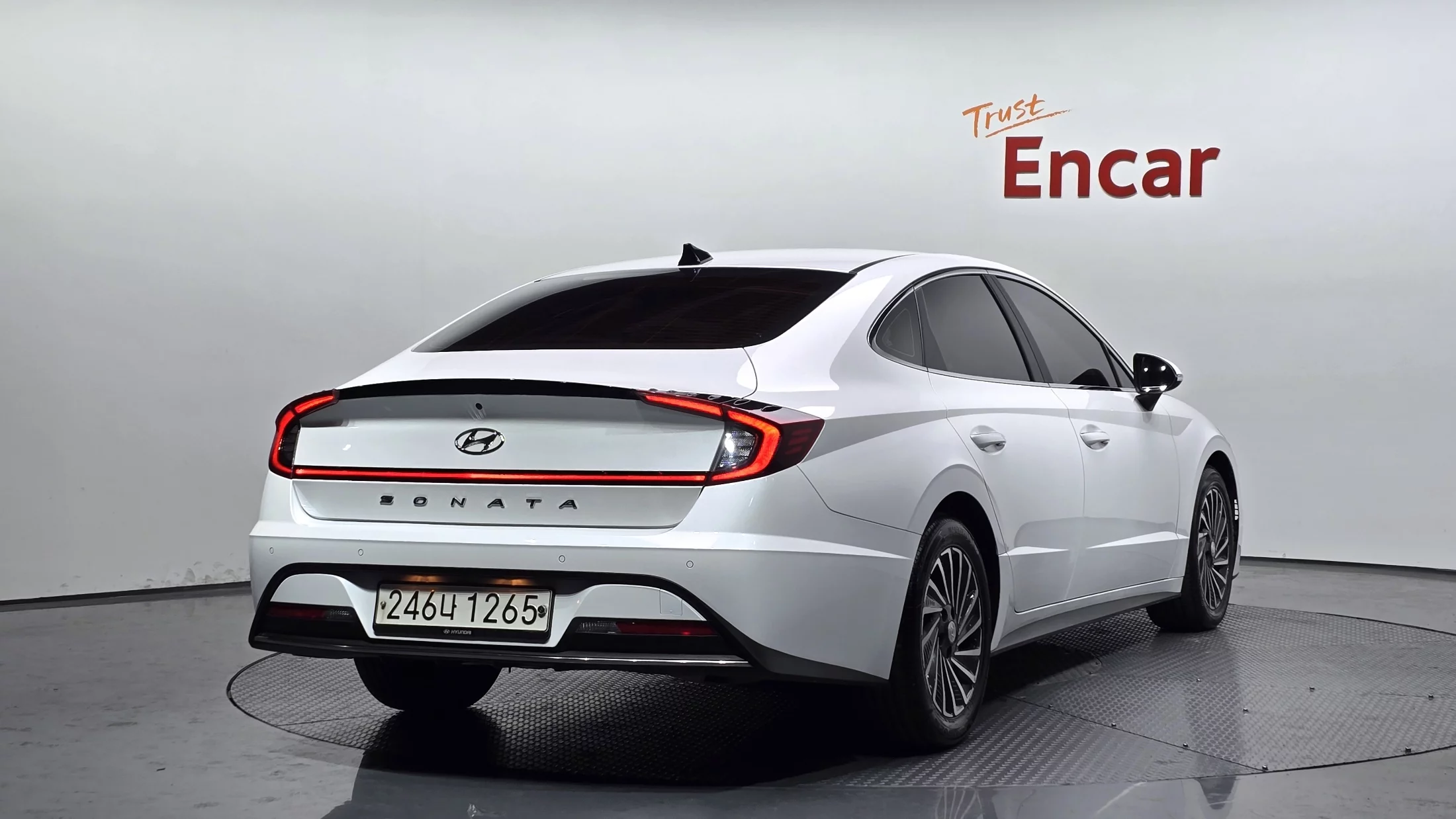 Hyundai Sonata Premium Family, Гибрид 2020