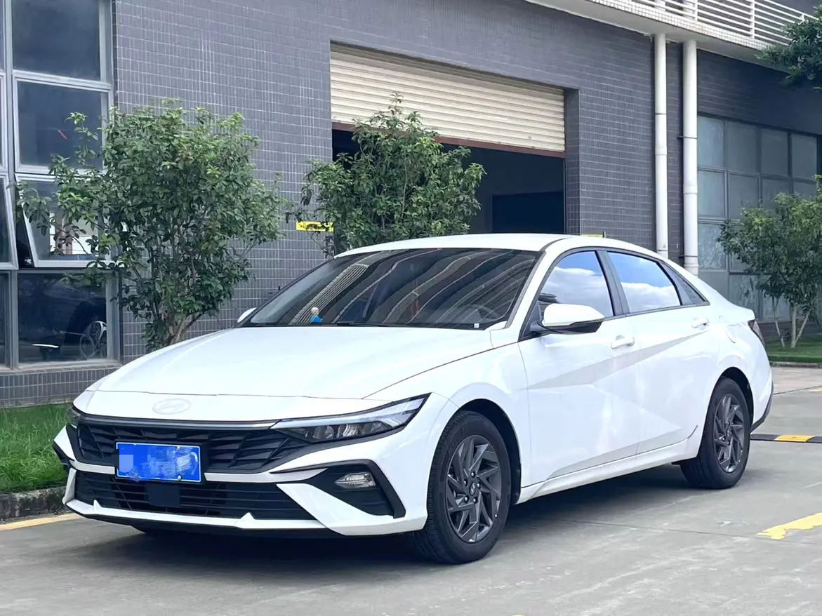 Hyundai Elantra VII (CN7)