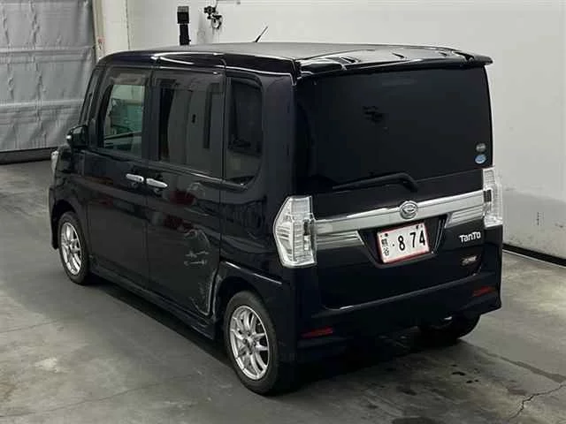Daihatsu Tanto Лот № 80084 2015