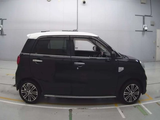 Daihatsu Cast Лот № 2016