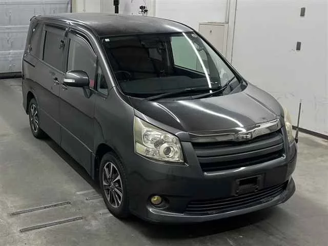 Toyota Noah II (R70)