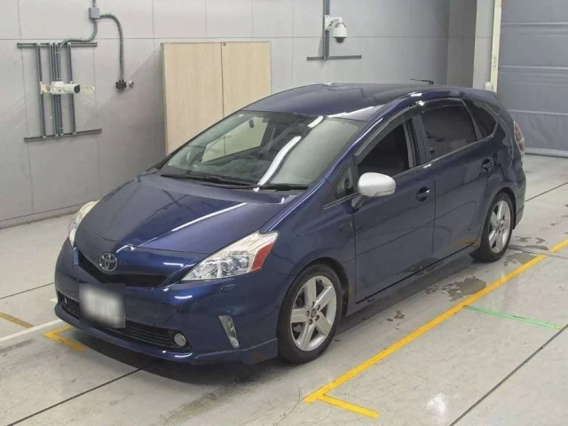 Toyota Prius III Рестайлинг (XW30)