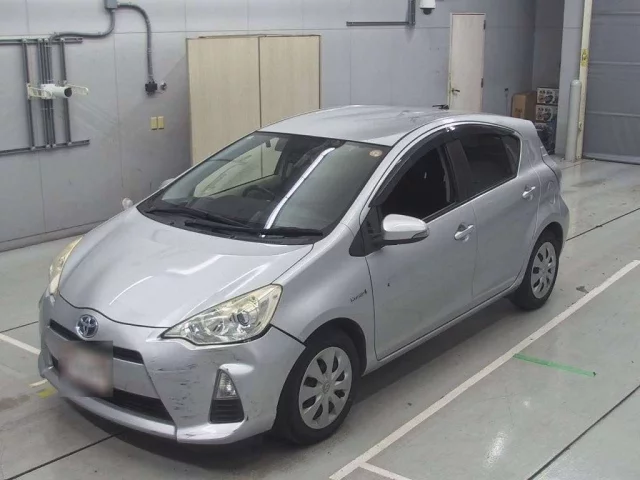 Toyota Aqua Лот № 30347 2014