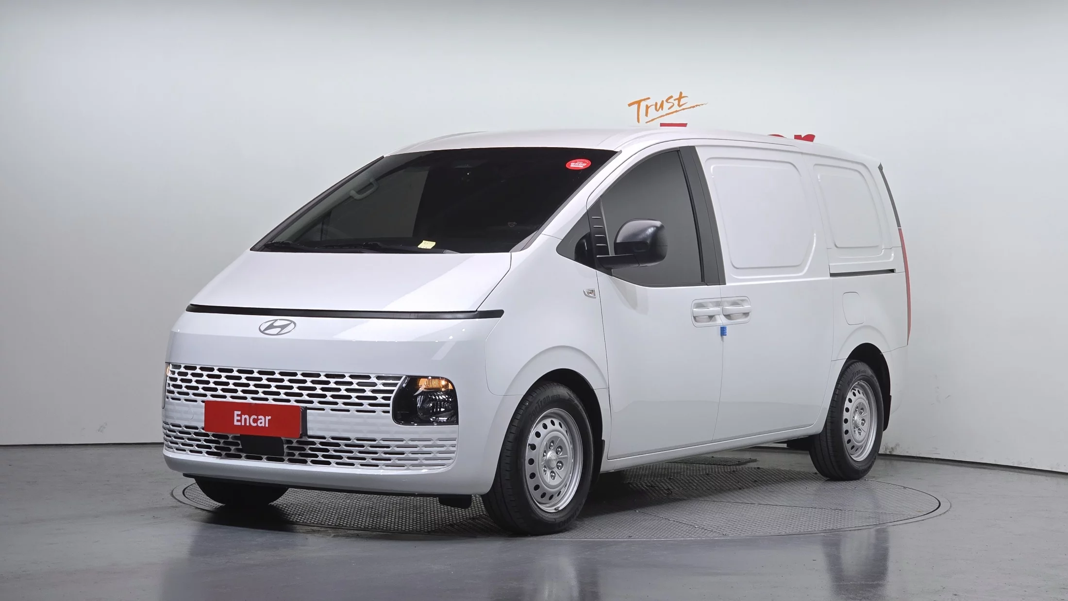 Hyundai Staria Cargo 3-Seater Smart 2024