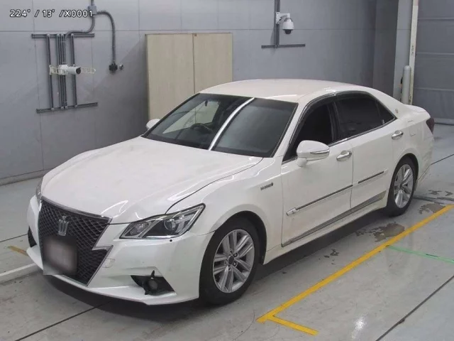 Toyota Crown Лот № 11044 2014