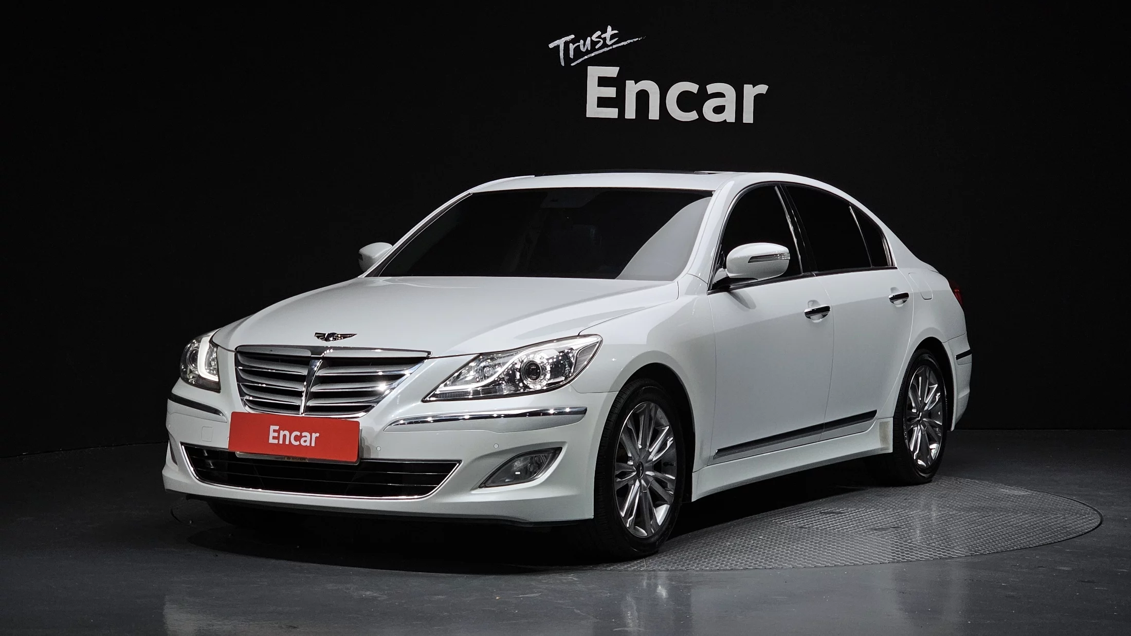 Hyundai Genesis 2012