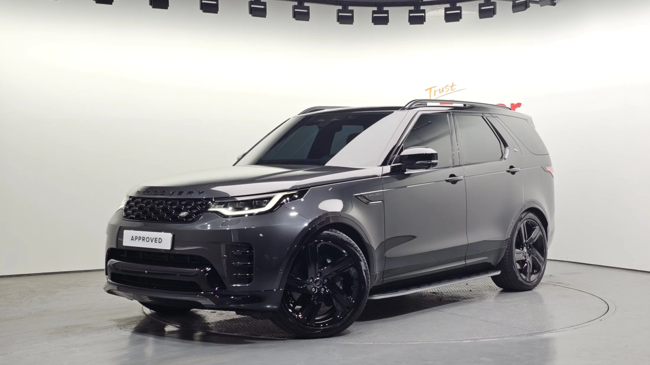 Land Rover Discovery 2024