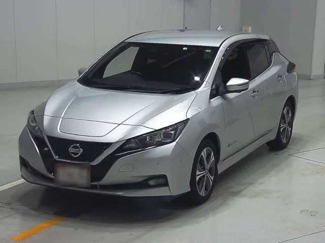 Nissan Leaf II (ZE1)