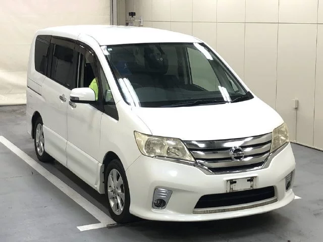 Nissan Serena Лот № 2011