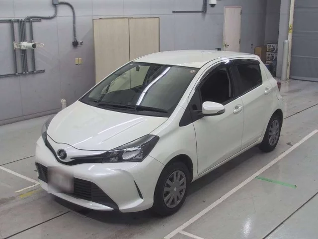 Toyota Yaris Лот № 10106 2022