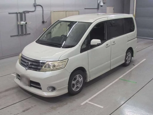 Nissan Serena Лот № 90387 2010