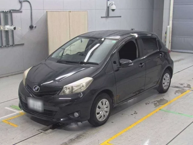 Toyota Vitz III (XP130)