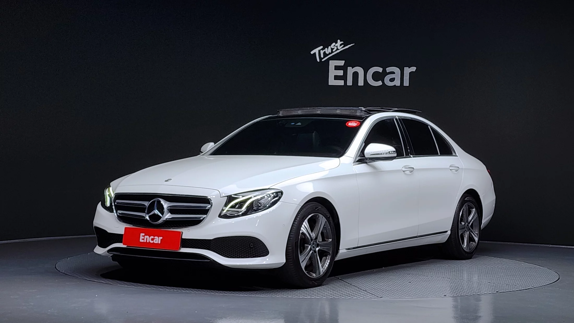 Mercedes-Benz E-Класс 2019
