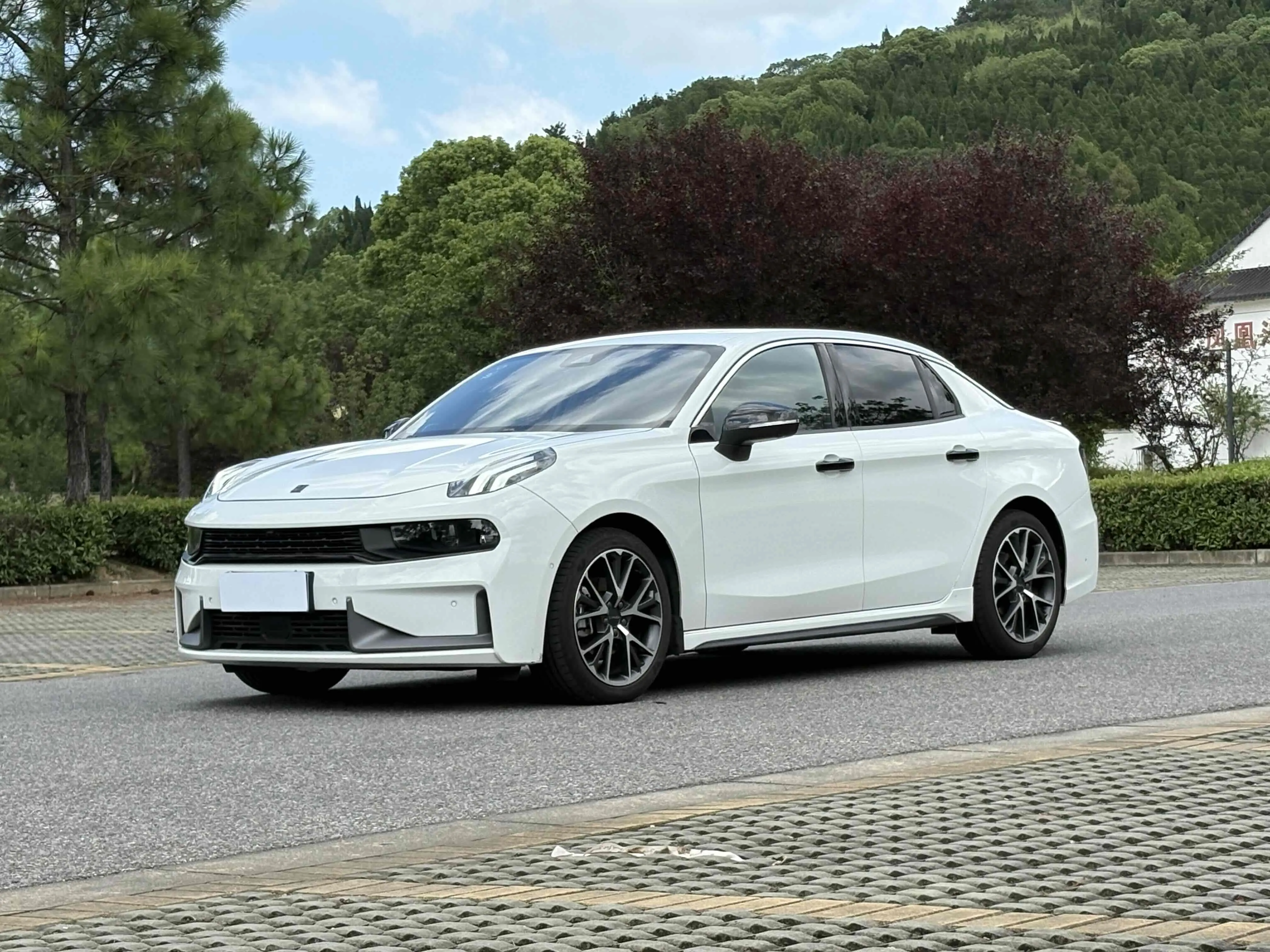 Lynk & Co 03 I