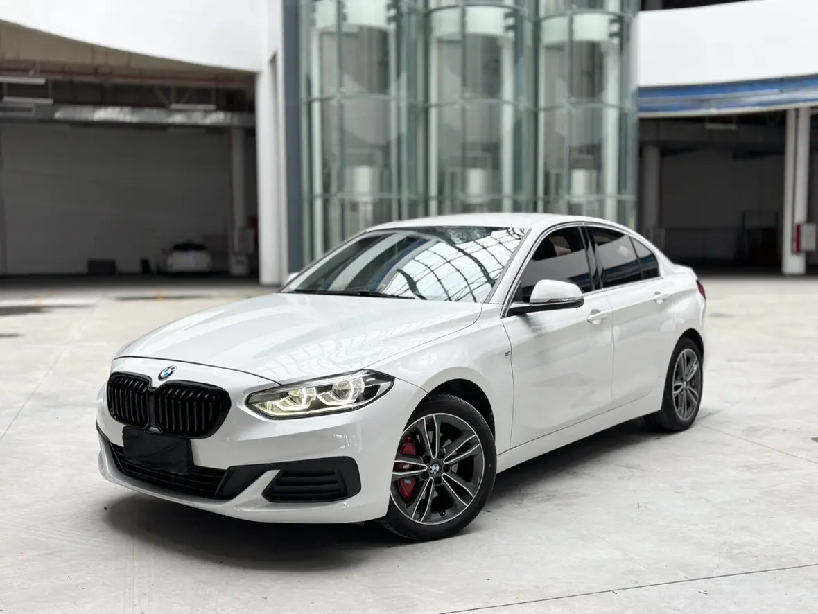 BMW 1 серии III (F40)