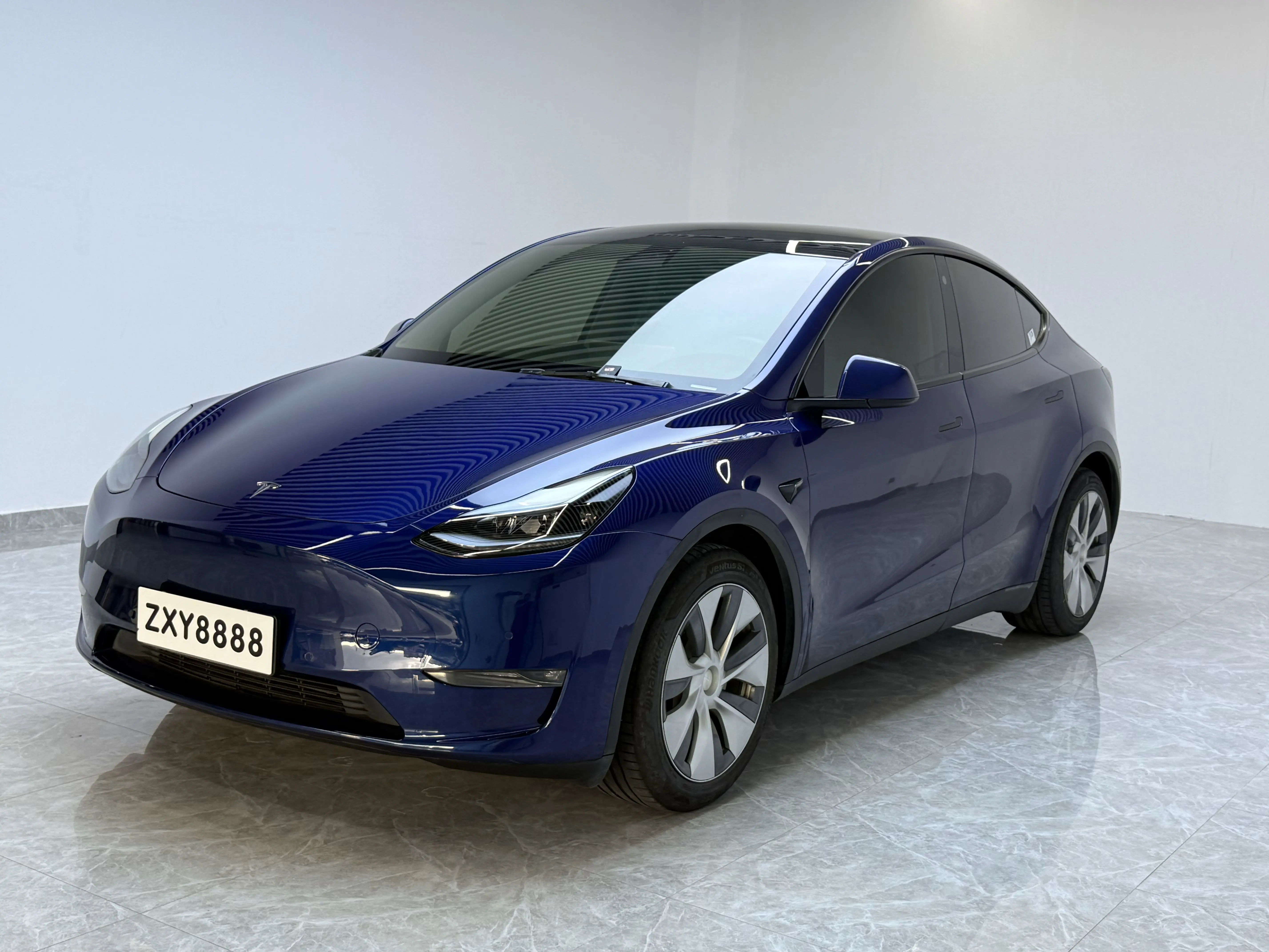 Tesla Model Y I