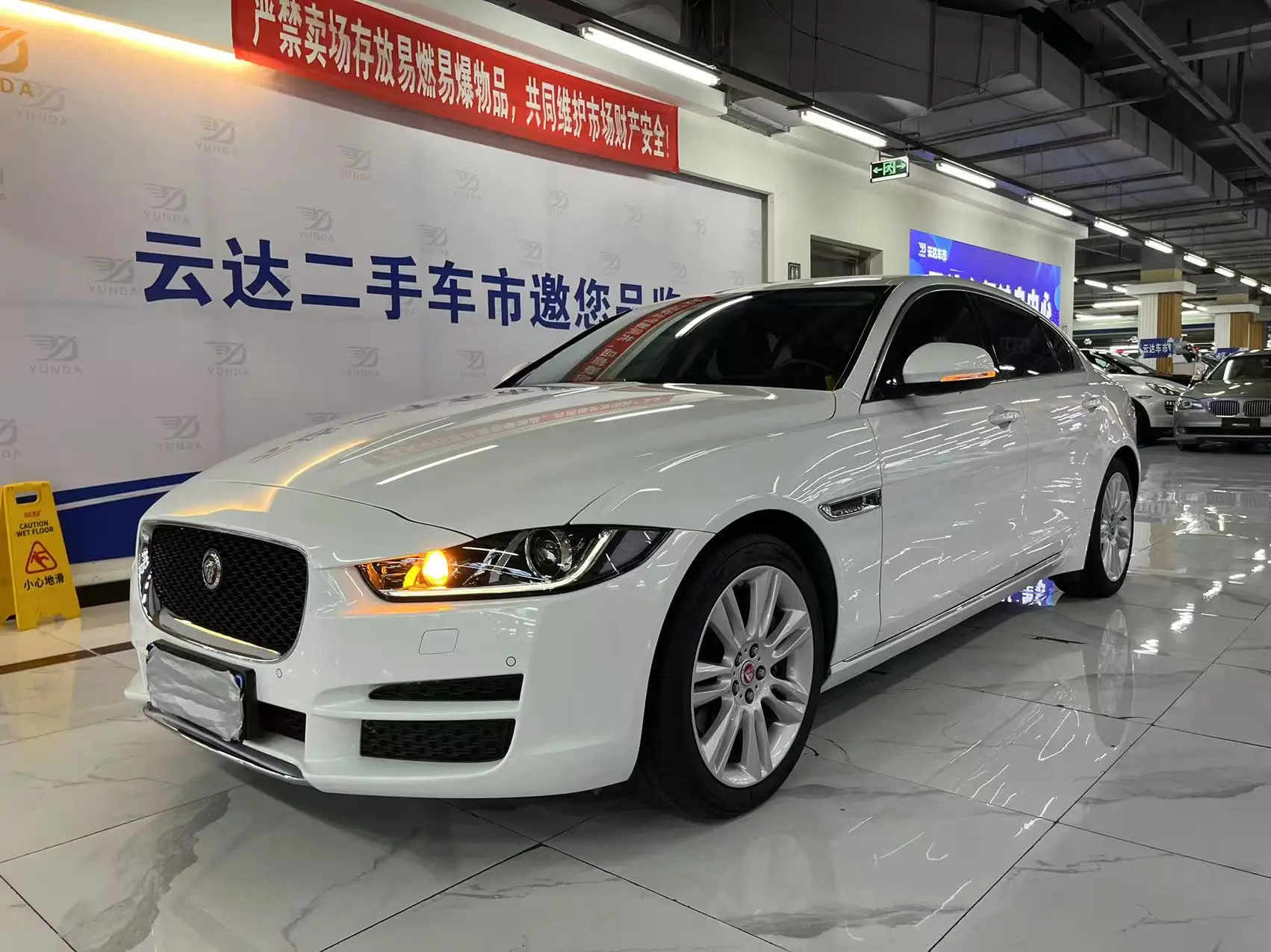 Jaguar XE I