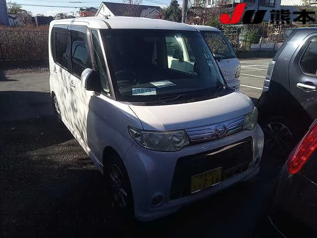 Daihatsu Tanto Лот № 2010