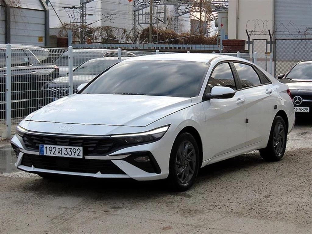 Hyundai Avante (Хендай Элантра) 1.6 Modern 2024