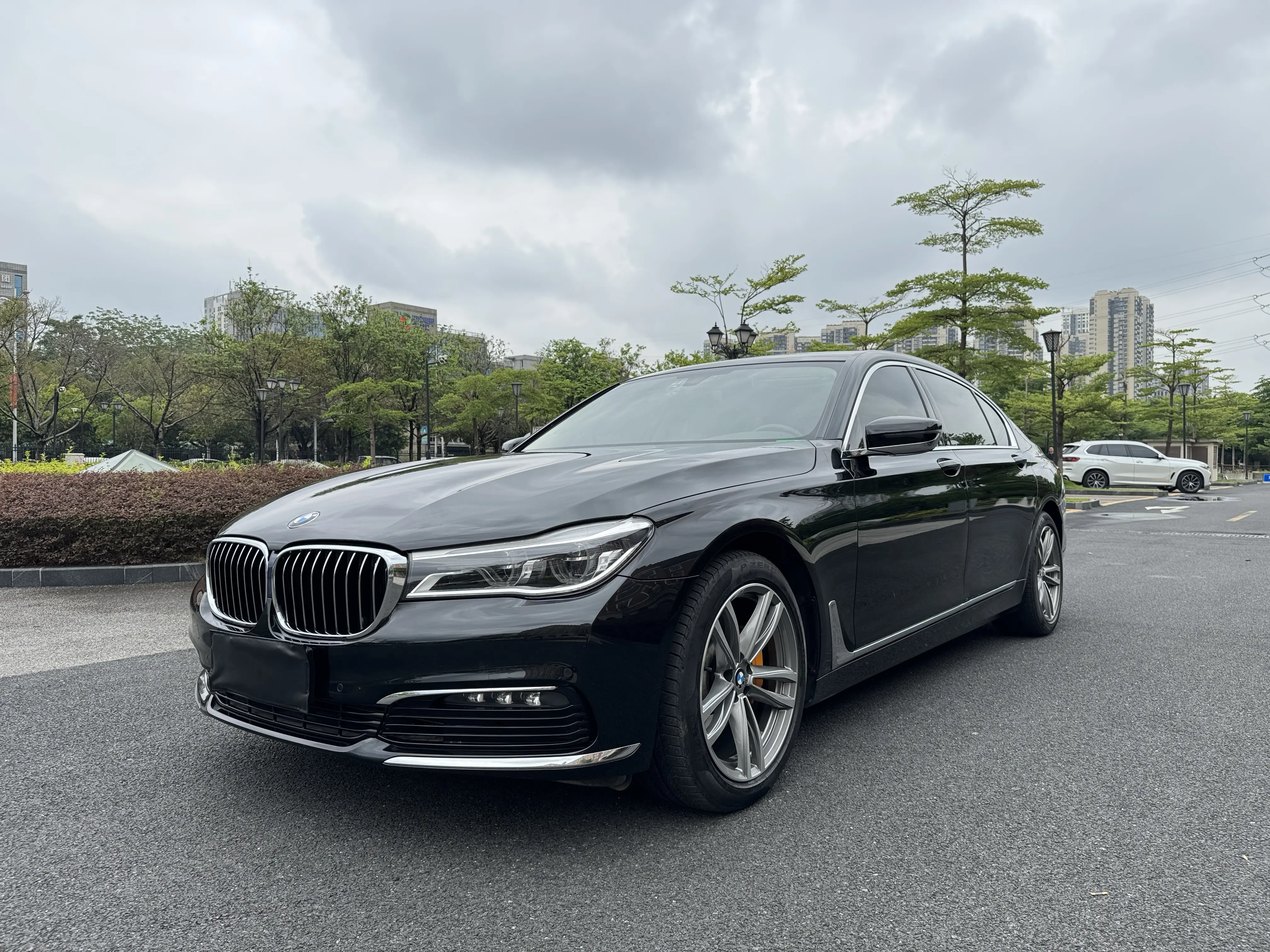 BMW 7 серии VI (G11/G12)