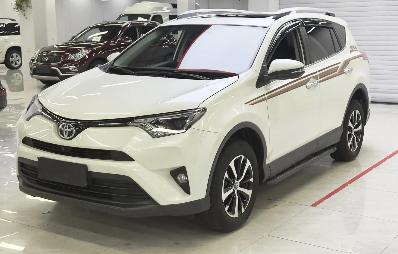 Toyota RAV4 IV (XA40) Рестайлинг