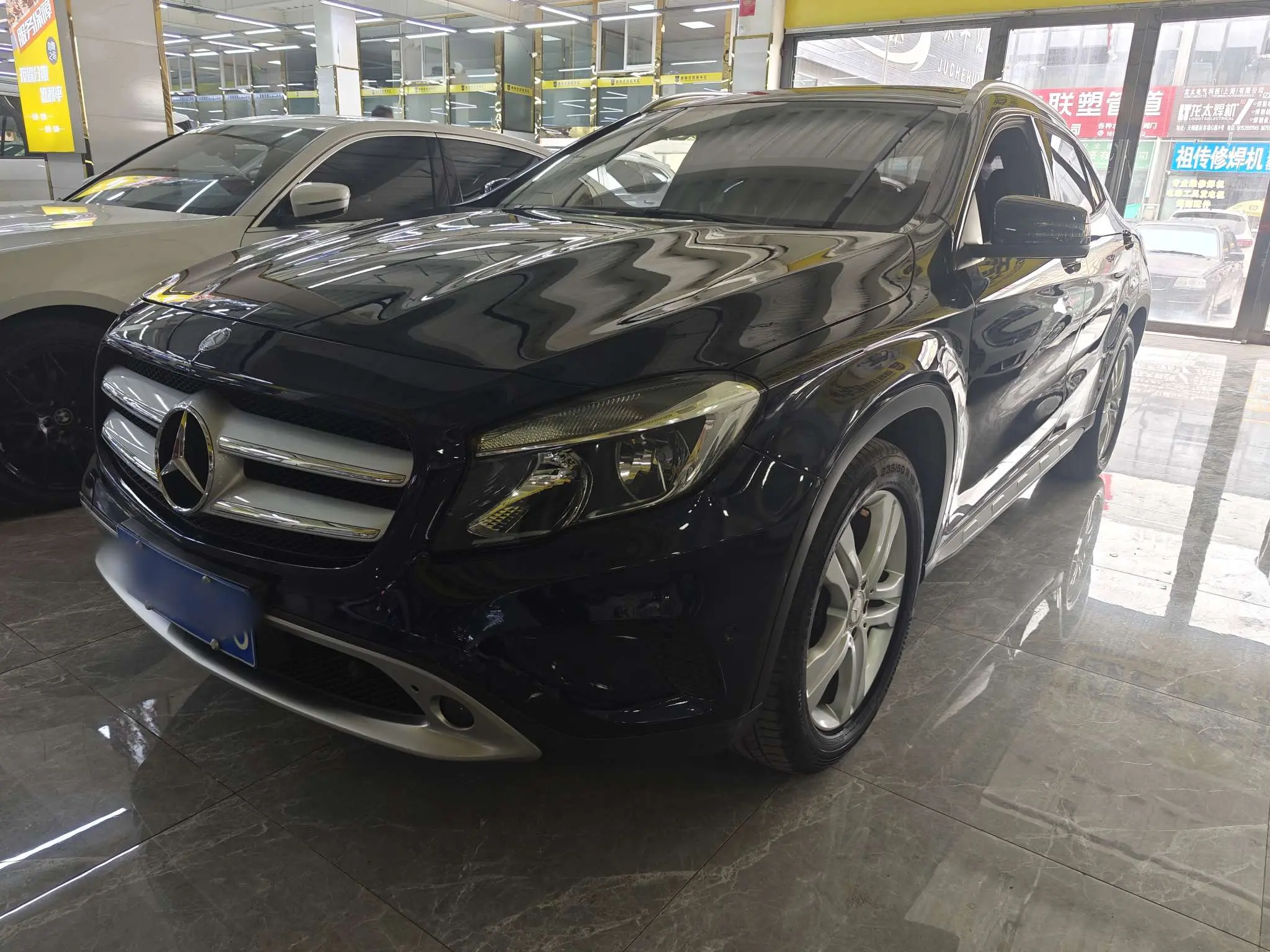 Mercedes-Benz GLA I (X156)