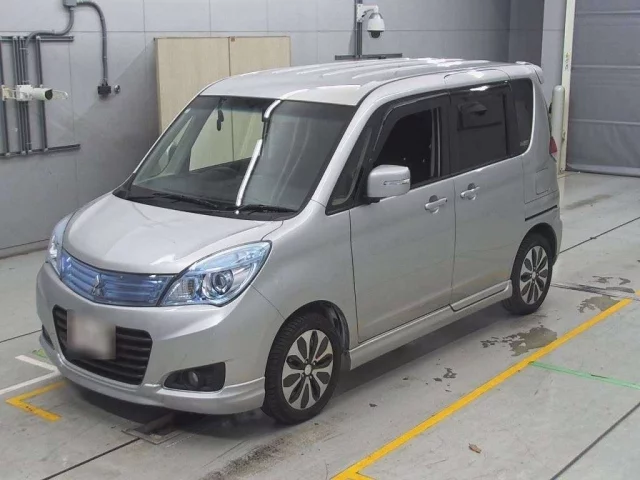 Mitsubishi Delica V